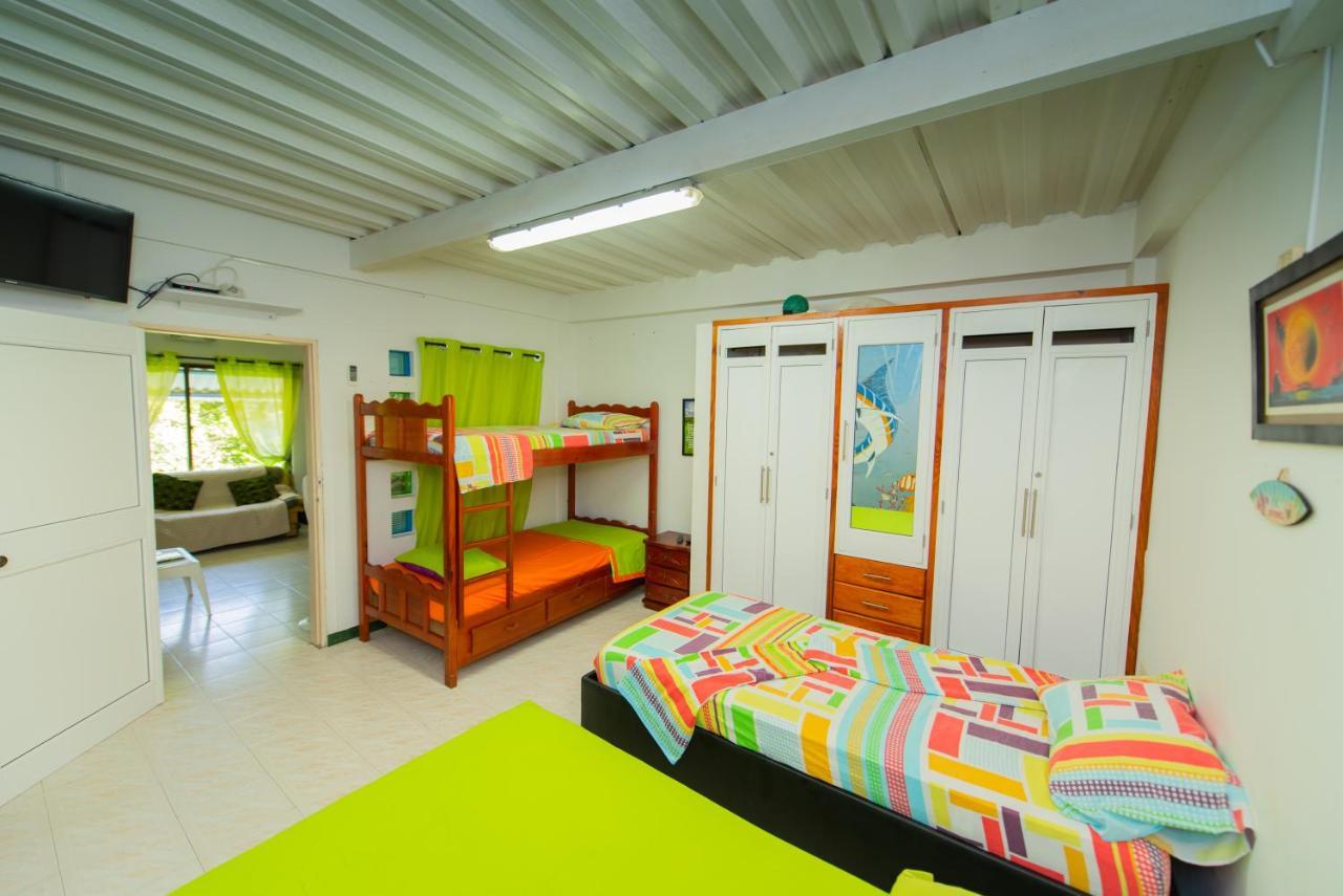 Apartamentos Turisticos El Conquistador San Andres  Exterior photo