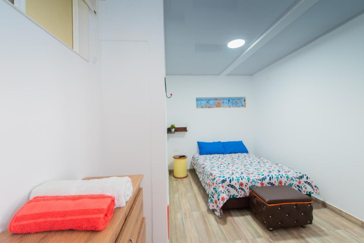 Apartamentos Turisticos El Conquistador San Andres  Exterior photo